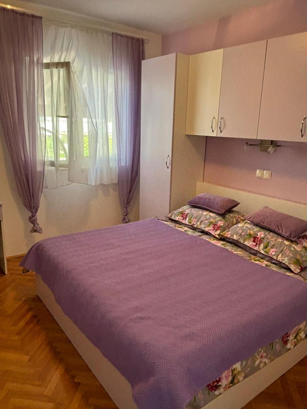 Lili Rab Apartment Rab Town Room photo