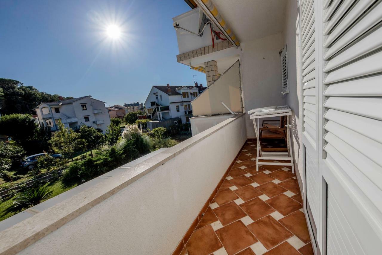 Lili Rab Apartment Rab Town Exterior photo